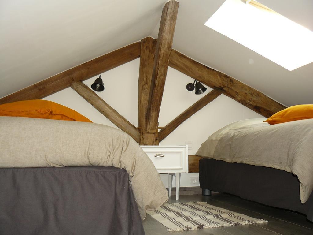 Les 2 Madeleine Bed & Breakfast Saint-Saturnin-du-Bois Room photo