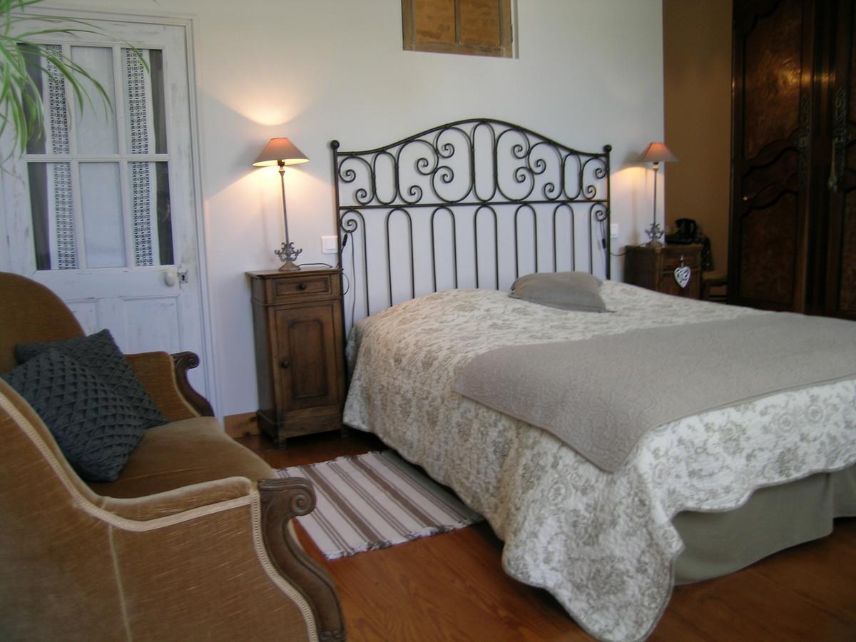 Les 2 Madeleine Bed & Breakfast Saint-Saturnin-du-Bois Exterior photo