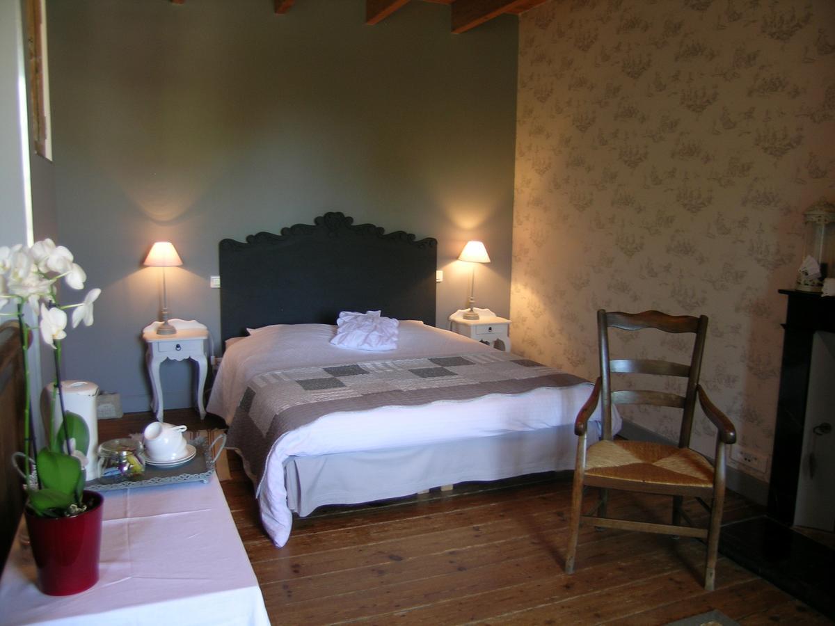 Les 2 Madeleine Bed & Breakfast Saint-Saturnin-du-Bois Exterior photo