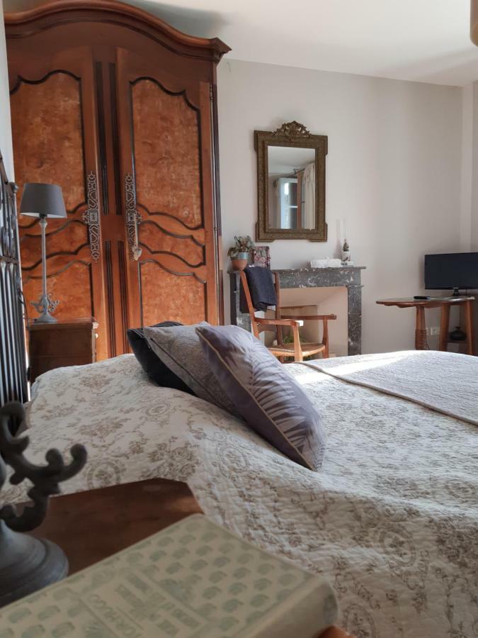 Les 2 Madeleine Bed & Breakfast Saint-Saturnin-du-Bois Exterior photo